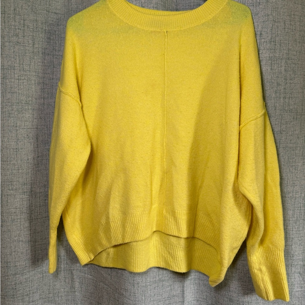 Vince Camuto Yellow Crew Neck Sweater Relaxed Fit